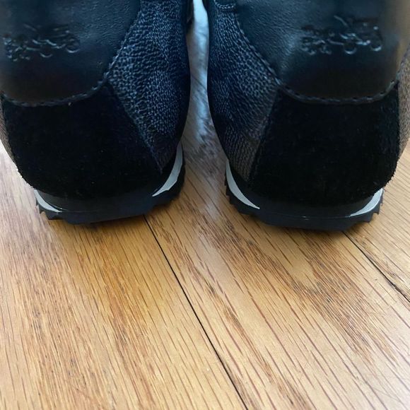 Coach signature black leather monogram sneakers, Size 8B - Picture 6 of 8